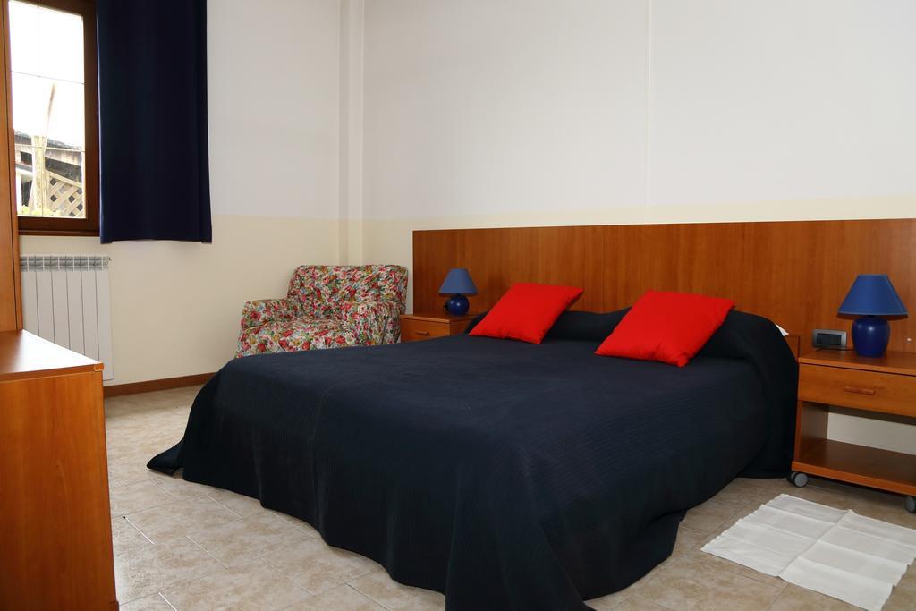 Holiday Home Fattoria Laghetto Мерате Номер фото